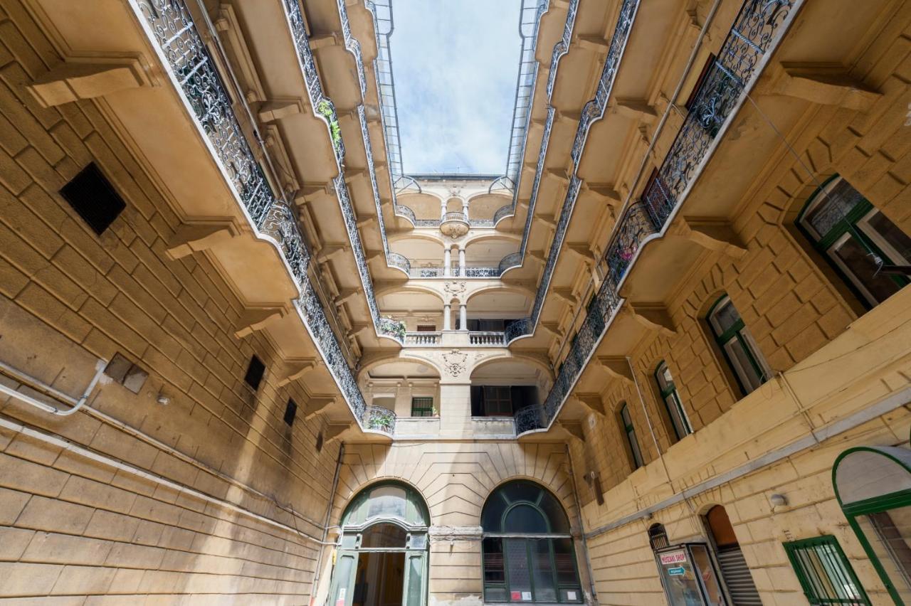 Central Seven Erzsebet Krt Budapest Esterno foto
