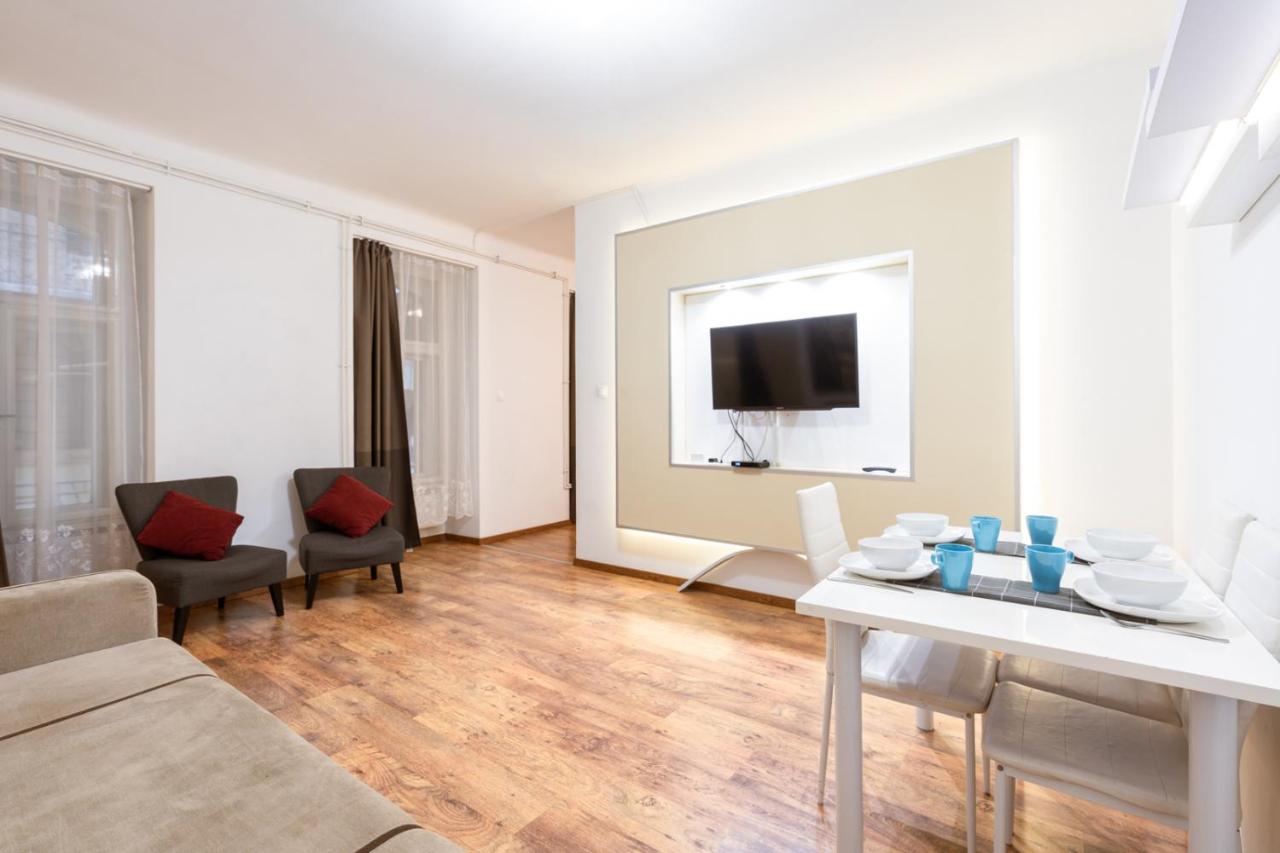 Central Seven Erzsebet Krt Budapest Esterno foto