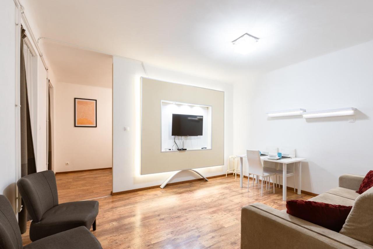Central Seven Erzsebet Krt Budapest Esterno foto